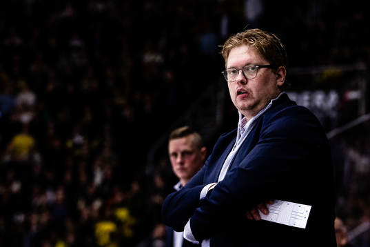 Almtunas assisterande tränare Jimmy Anderström