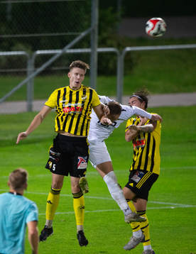 IFK Hässleholms Axel Henriksson i matchen i division 2