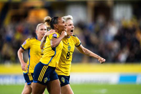 Lina Hurtig of Sweden celebrates with Madelen Janogy