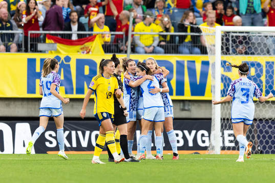 Athenea del Castillo of Spain celebrates with team mates