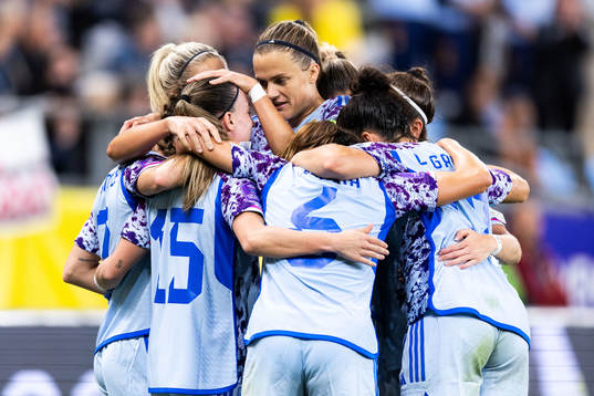 Eva Maria Navarro Garcia of Spain celebrates with team mates
