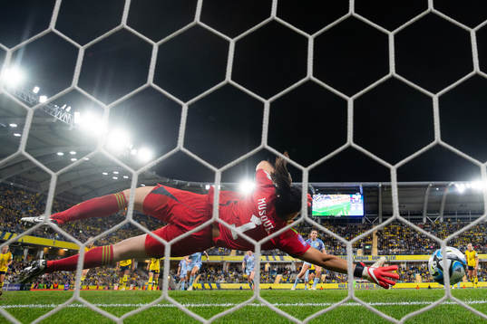 Mariona Caldentey of Spain scores 2-3 from the penalty spot