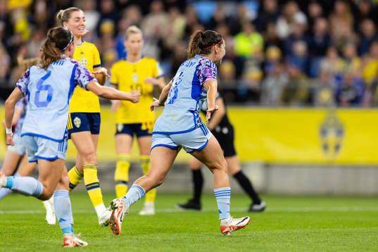 Mariona Caldentey of Spain celebrates scoring 2-3