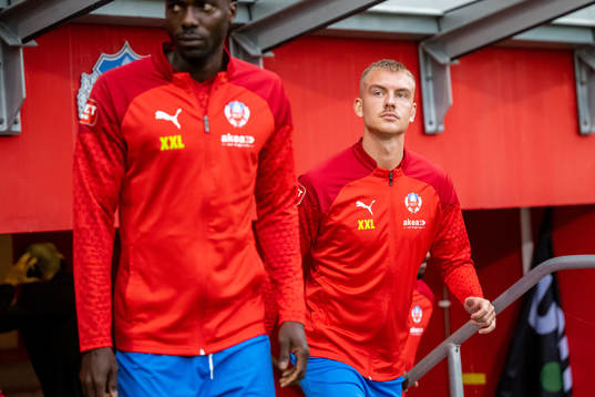 Helsingborgs Dennis Olsson underuppvärmningen