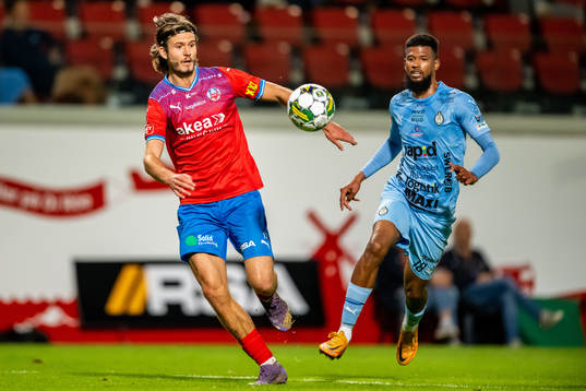 Helsingborgs Wilhelm Loeper  och AFC Eskilstunas Yagan