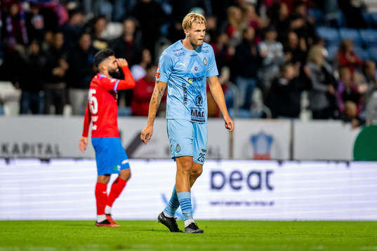 AFC Eskilstunas Mattis Adolfsson  deppar