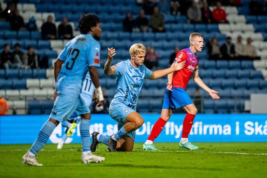 AFC Eskilstunas Mattis Adolfsson  deppar