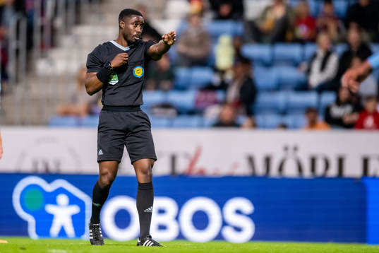 Domare Fredrik Oppong