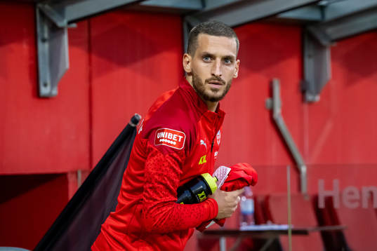 Helsingborgs Arian Kabashi infört fotbollsmatchen i