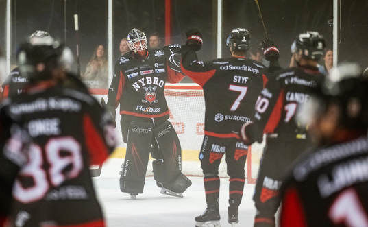 Nybros spelare jublar