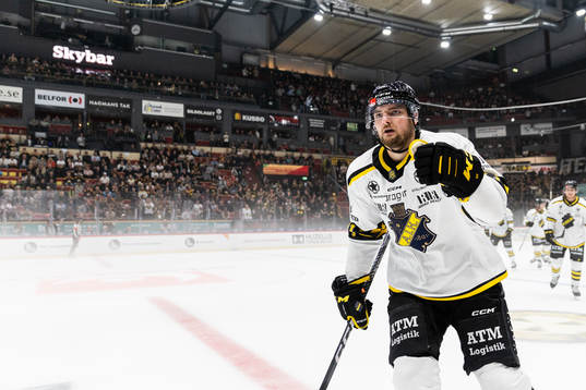 AIKs Branden Troock jublar