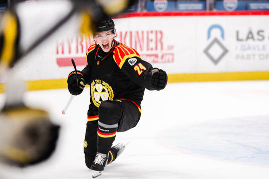 Brynäs Linus Lindblom jublar