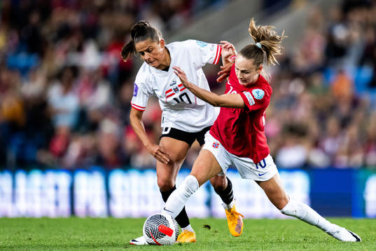 Laura Feiersinger of Austria and Caroline Graham Hansen of