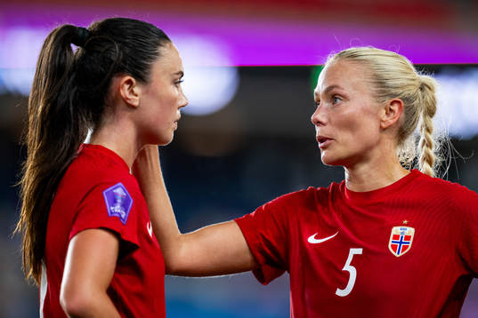Ingrid Syrstad Engen and Guro Bergsvand of Norway