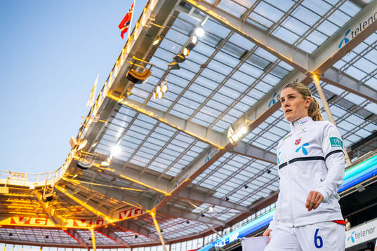 Maren Mjelde of Norway enters the pitch