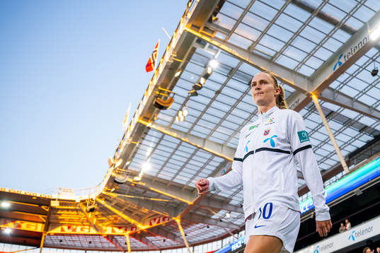 Caroline Graham Hansen of Norway enters the pitch