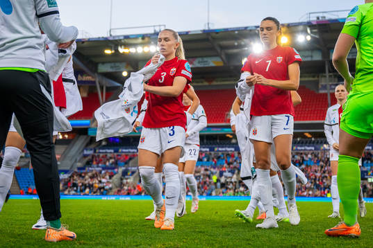 Thea Bjelde and Ingrid Syrstad Engen of Norway