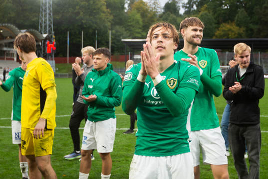 Jönköpings Södras Adam Ben Lamin jublar