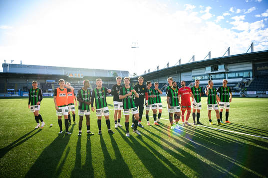 GAIS spelare jublar