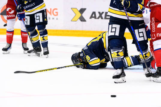 HV71s Kalle Maalahti har ont