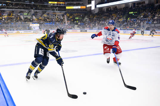 HV71s Oskar Stål-Lyrenäs och Oskarshamns Alexander