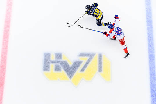 HV71s Henrik Borgström och Oskarshamns Hynek Zohorna