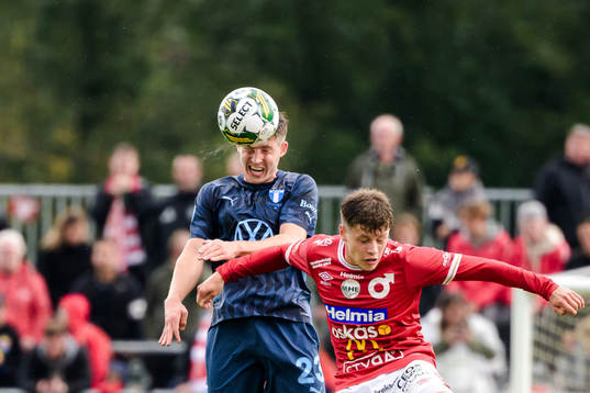 Malmö FFs Lasse Berg Johnsen och Degerfors Gustav Lindgren