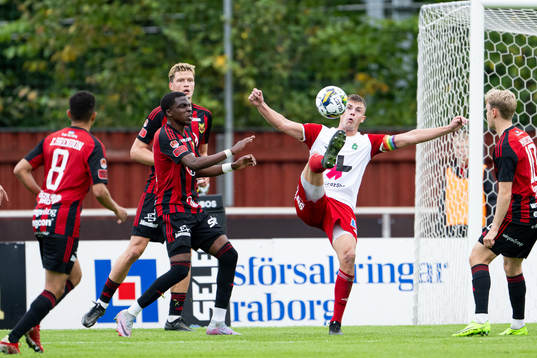 Östersunds Yannick Armel Assiedou Adjoumani och Skövde