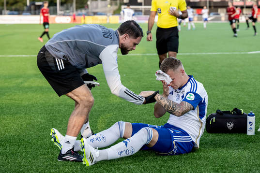 IFK Norrköpings Marco Lund Nielsen har ont