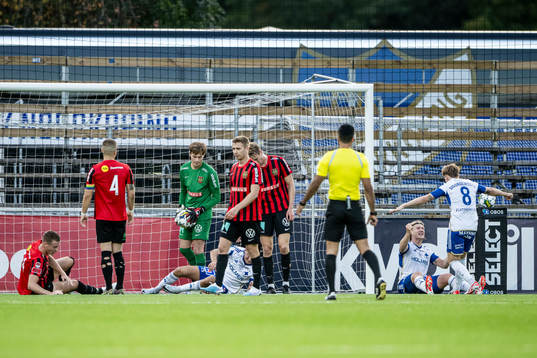 IFK Norrköpings spelare jublar