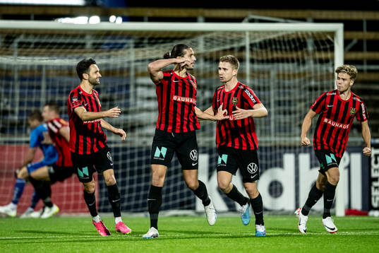 Brommapojkarnas Nikola Vasic jublar