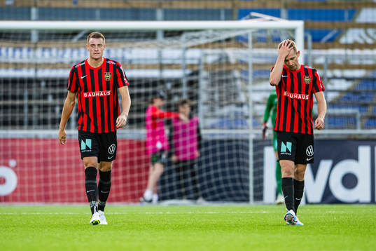 Brommapojkarnas Jesper Löfgren och Ludvig Fritzson deppar
