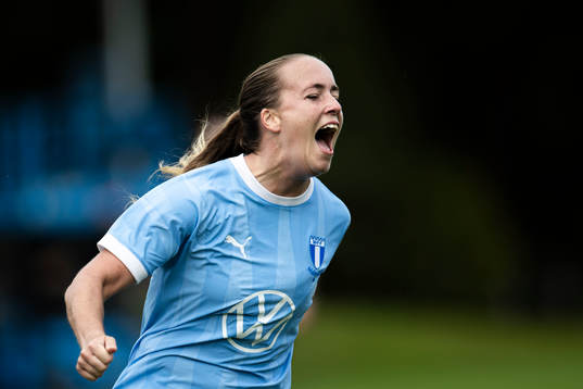 Malmö FFs Beatrice Närhi jublar