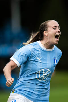 Malmö FFs Beatrice Närhi jublar