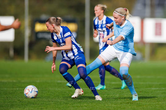 Örbys Hanna Gunnarsson och Malmö FFs Rebecka Holm