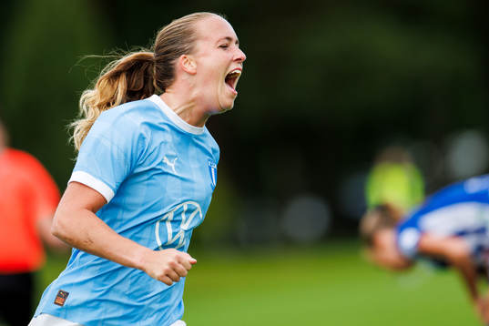 Malmö FFs Beatrice Närhi jublar