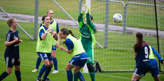 i matchen i division 3 Skåne Norra för damer mellan FC