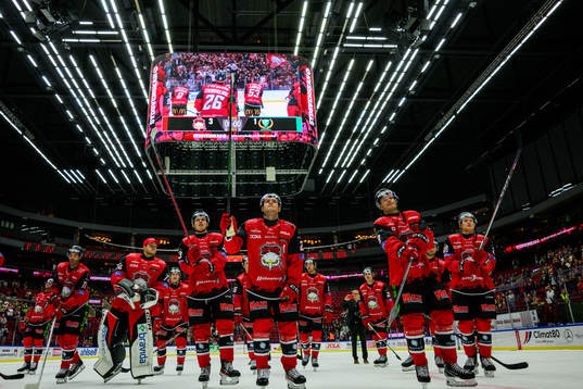 Malmö Redhawks spelare tackar publiken