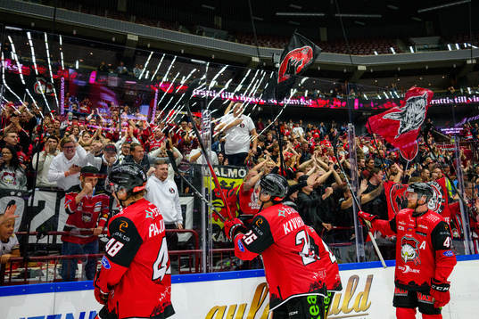 Malmö Redhawks spelare tackar publiken