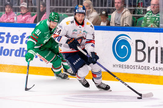 Rögles Adam Tambellini och Växjös Eric Martinsson