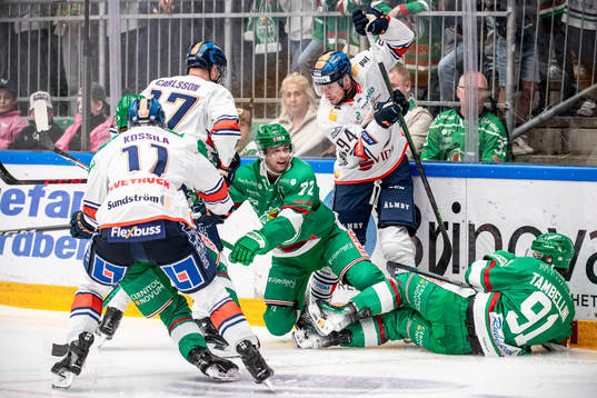 Rögles Daniel Zaar och Adam Tambellini mot Växjös