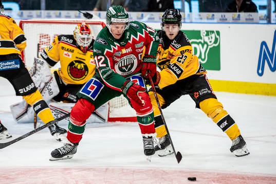 Frölundas Max Friberg och Luleås Jesper Sellgren