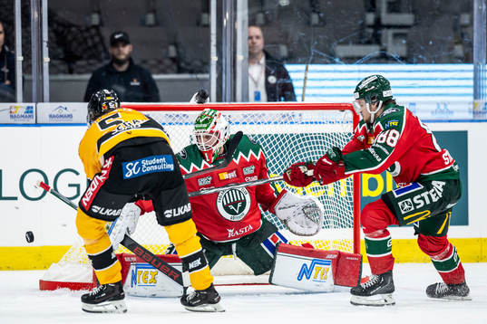 Frölundas målvakt Lars Johansson och Luleås Marcus
