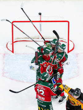 Frölundas spelare jublar