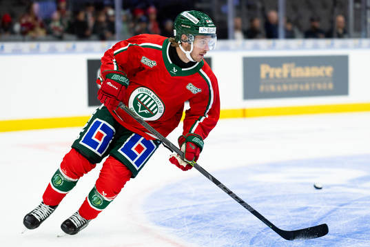 Frölundas Erik Thorell innan ishockeymatchen i SHL mellan