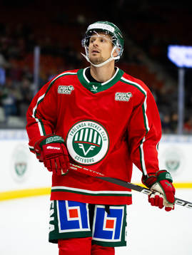 Frölundas Nicklas Lasu innan ishockeymatchen i SHL mellan