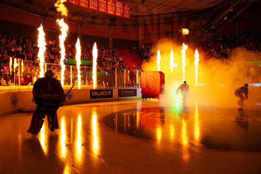 Frölundas intro innan ishockeymatchen i SHL mellan