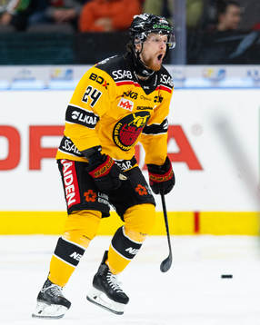 Luleås Brendan Shinnimin jublar