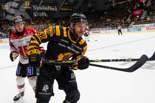 Örebros Jonathan Lekkerimäki  och Skellefteås Arvid