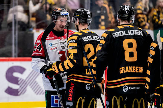 Örebros Hannes Björninen och Skellefteås Oscar Lindberg